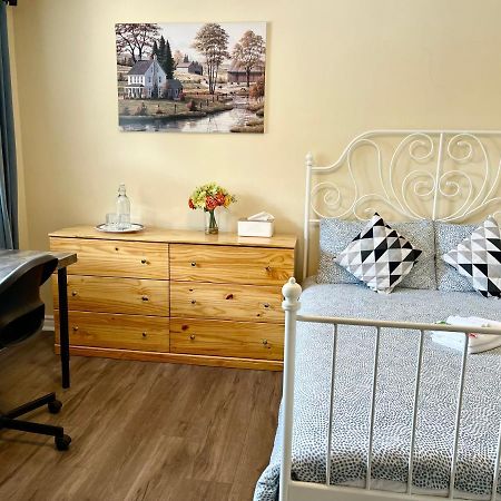 Perfect Home-Private Washrooms,Free Parking,High Speed Net Toronto Exterior foto